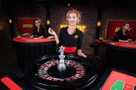8id aplikasi platform interface showing live casino tables and sportsbook menu